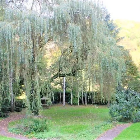 Semesterbostad Spacious House With Garden In *