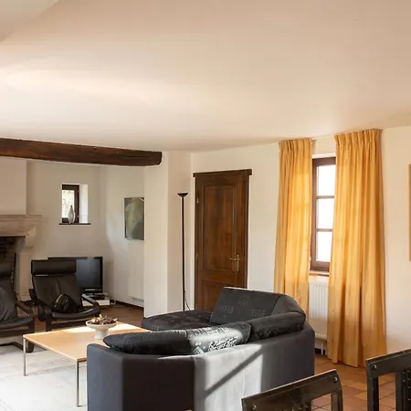 Spacious House With Garden In Semesterbostad
