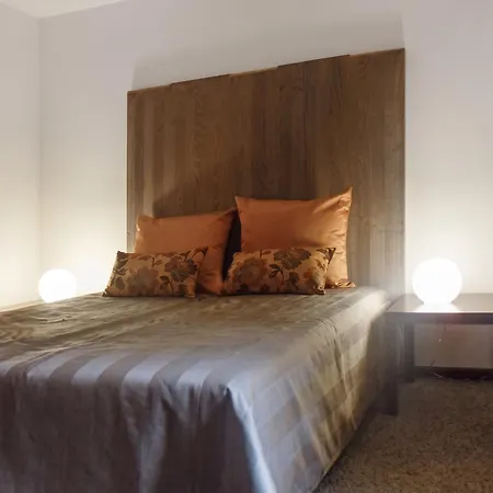 Holiday home Spacious House With Garden In *
